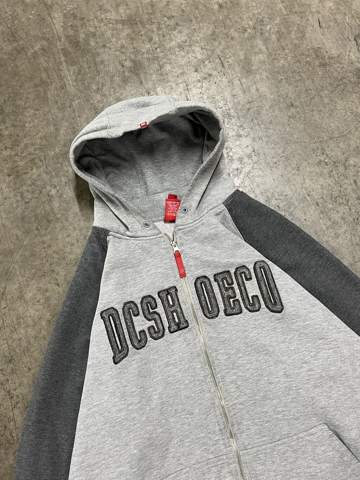 Vintage Y2K DC shoes skater hoodie boxy fit heavy cotton rare hype Size US XL / EU 56 / 4 - 4 Thumbnail