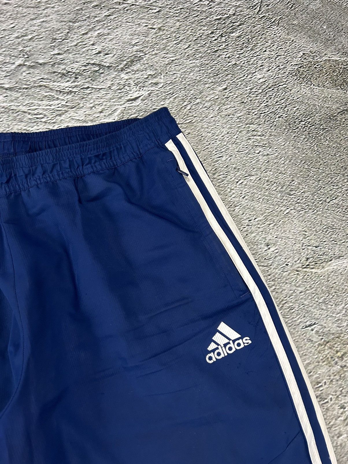 Adidas × Vintage France Adidas track suit navy pants windbreaker vintage Size US L / EU 52-54 / 3 - 12 Thumbnail
