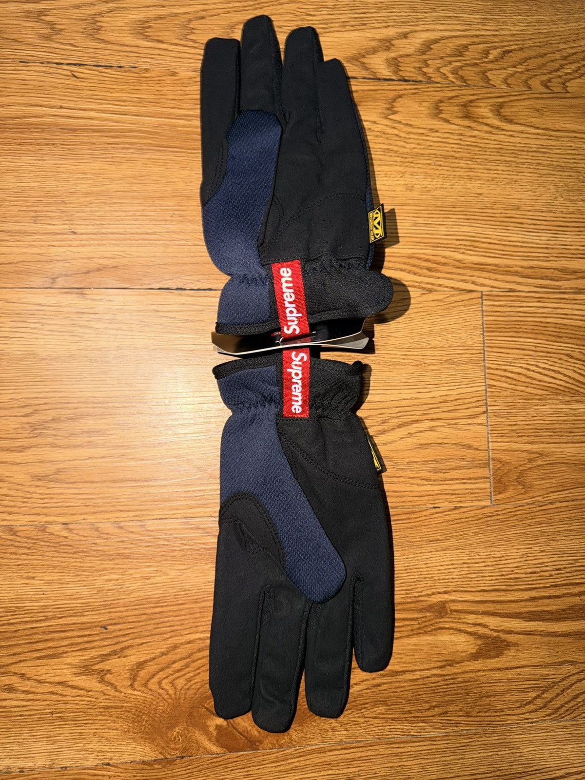 MLB × Supreme Supreme Mechanix FastFit MLB Teams Gloves Navy Size Large Size ONE SIZE - 2 Thumbnail