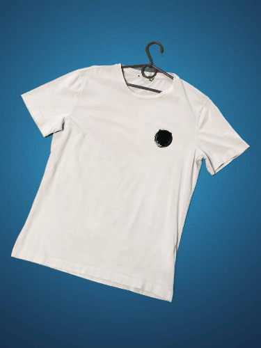 Versace Versace Luxary White Moncler Rubber Patch T-Shirt Size L Size US L / EU 52-54 / 3 - 1 Thumbnail