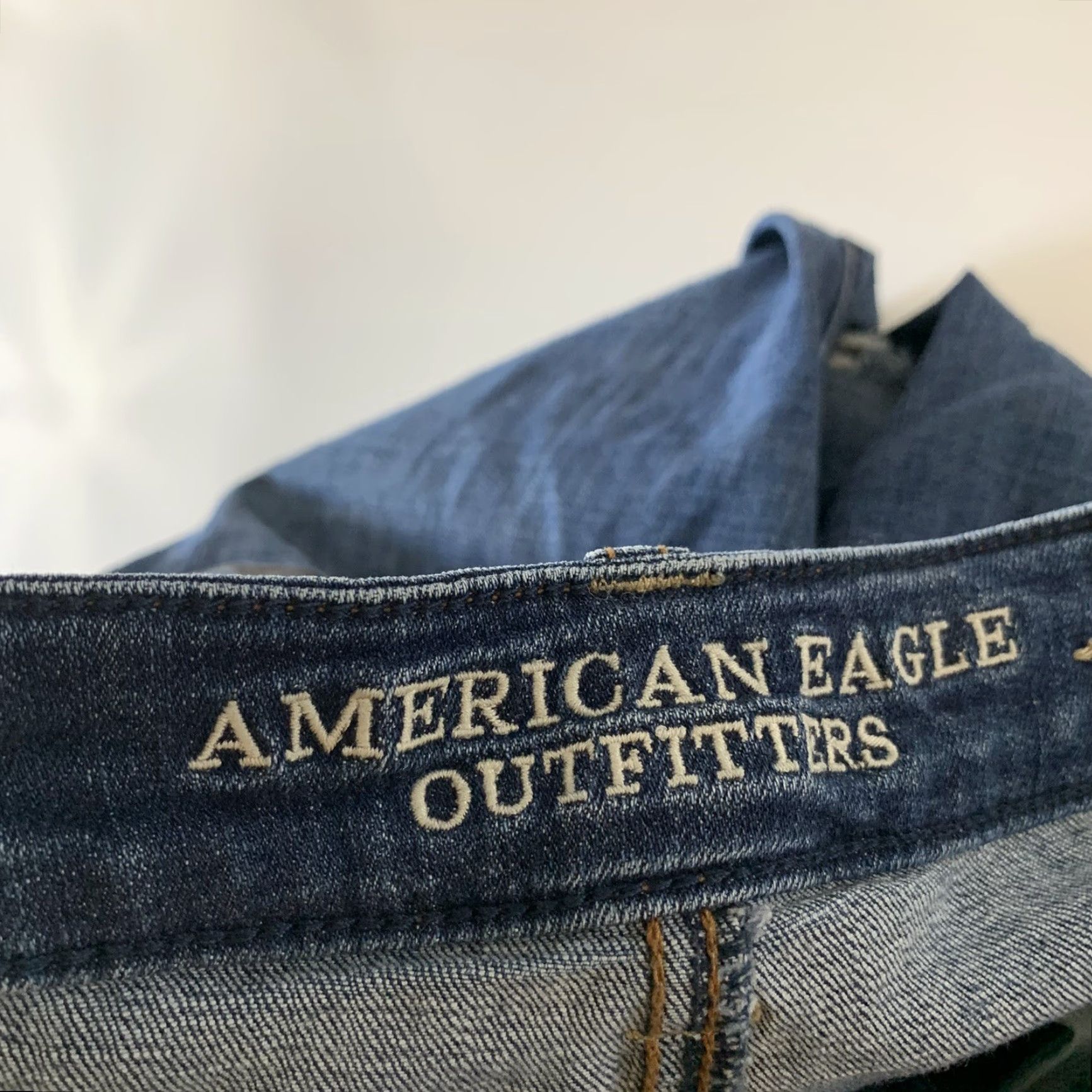 American Eagle Outfitters VINTAGE American Eagle Hi-Rise Distressed Jegging Medium Wash Ripped Blue Denim Size 2 Womens Blue Jeans Jegging 2 Size 26" / US 2 / IT 38 - 3 Thumbnail