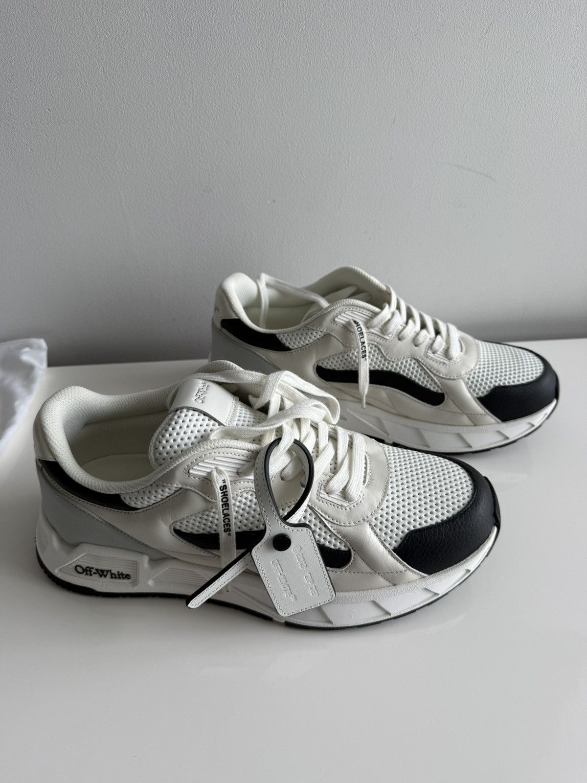 Off-White Off-White Kick Off Low Top Sneakers White Black Size US 10 / EU 43 - 2 Thumbnail