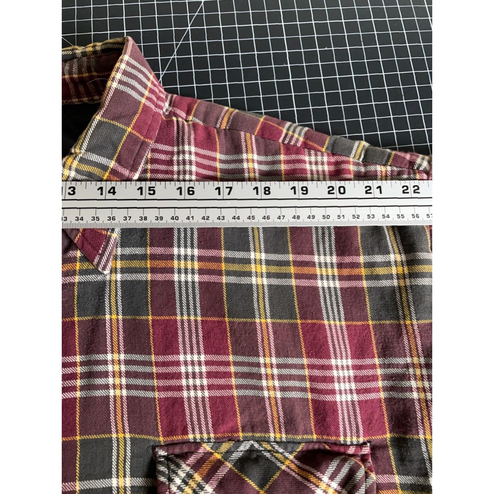 Vintage TownCraft Quilted Flannel Shirt Jacket Men's 3XL Dark Red Plaid Pattern Shacket Size US XXL / EU 58 / 5 - 7 Thumbnail