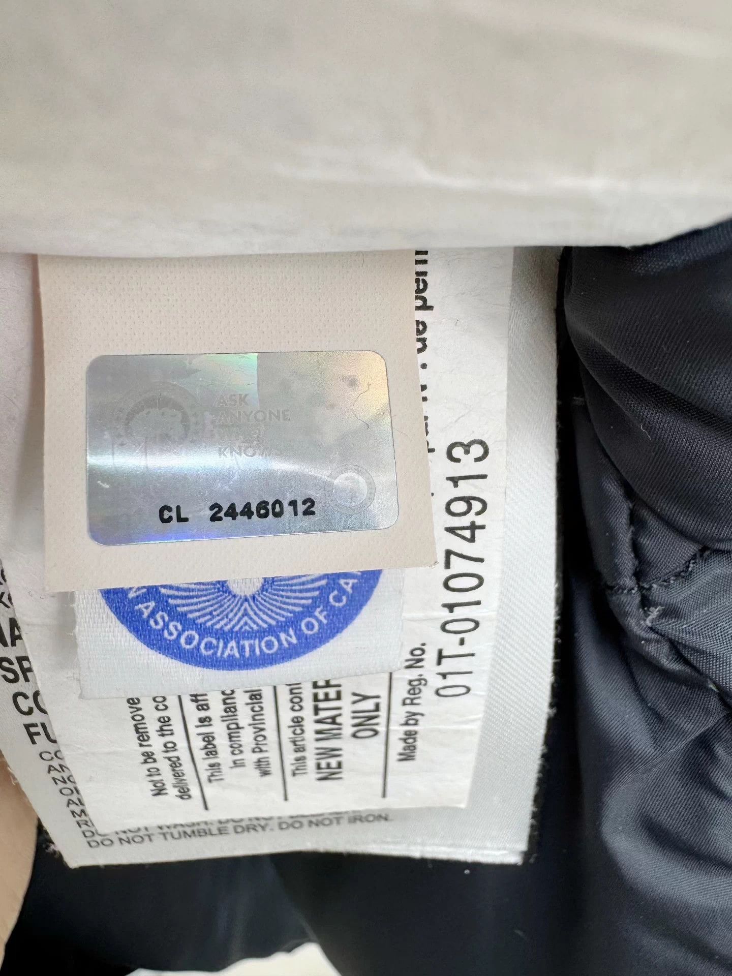 Canada Goose Canada Goose XS Down Jacket Worn Armpit/Cuffs Fading Size US XS / EU 42 / 0 - 5 Thumbnail
