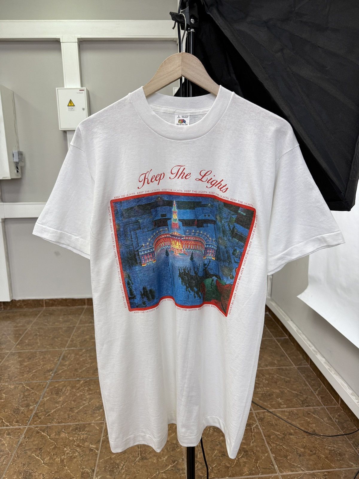 Fruit Of The Loom × Vintage 🇺🇸 Vintage 80s Denver Civic Center Christmas Lights T-Shirt Size US L / EU 52-54 / 3 - 1 Thumbnail