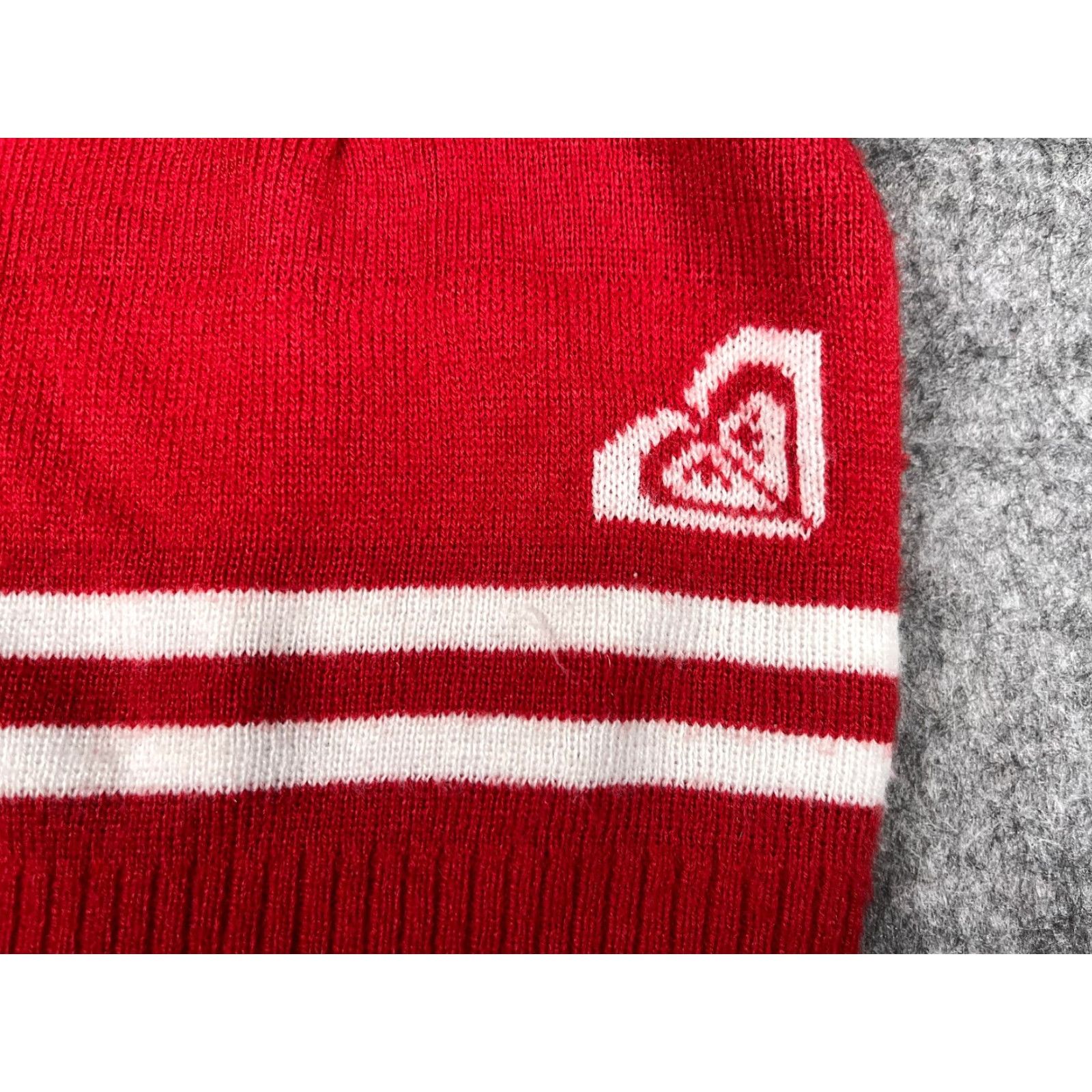 Vintage Roxy Beanie Womens One Size Red Striped Knit Acrylic Ski Hat Size ONE SIZE - 2 Thumbnail