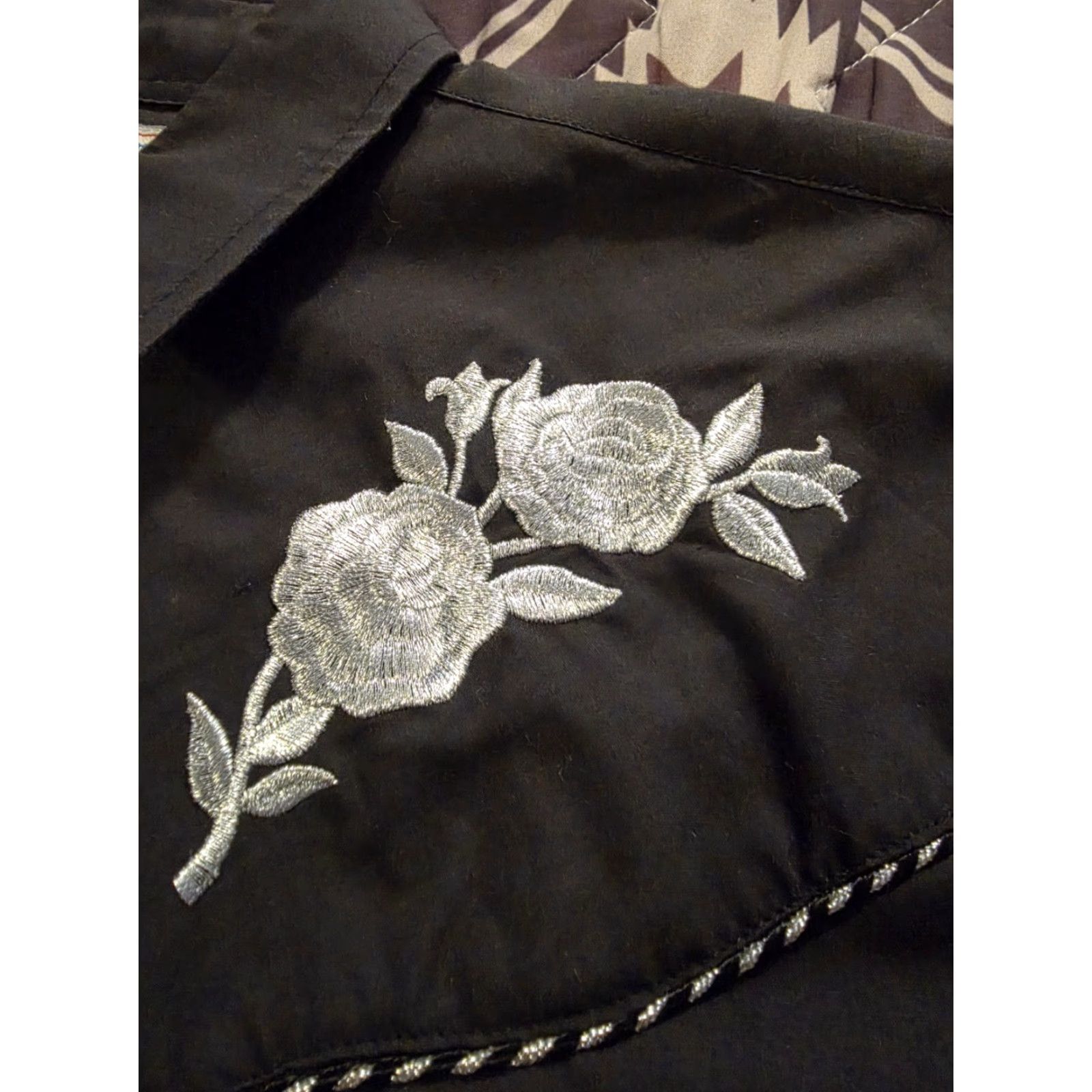 Vintage VINTAGE Ely Country Charmers Women's Embroidered Pearl Snap Western Shirt Small Black S Casual Western, 80s 90s Womens Shirt Size S / US 4 / IT 40 - 4 Thumbnail