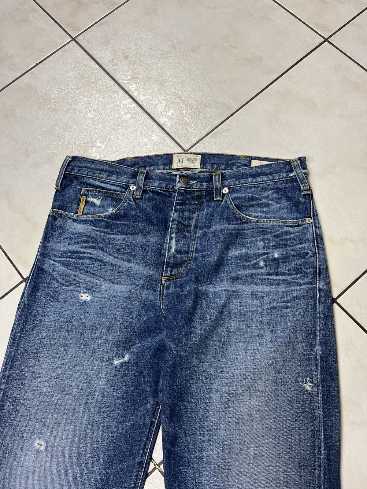 Armani × Giorgio Armani Vintage Armani jeans distressed denim y2k washed J21 regular Size US 33 - 3 Thumbnail