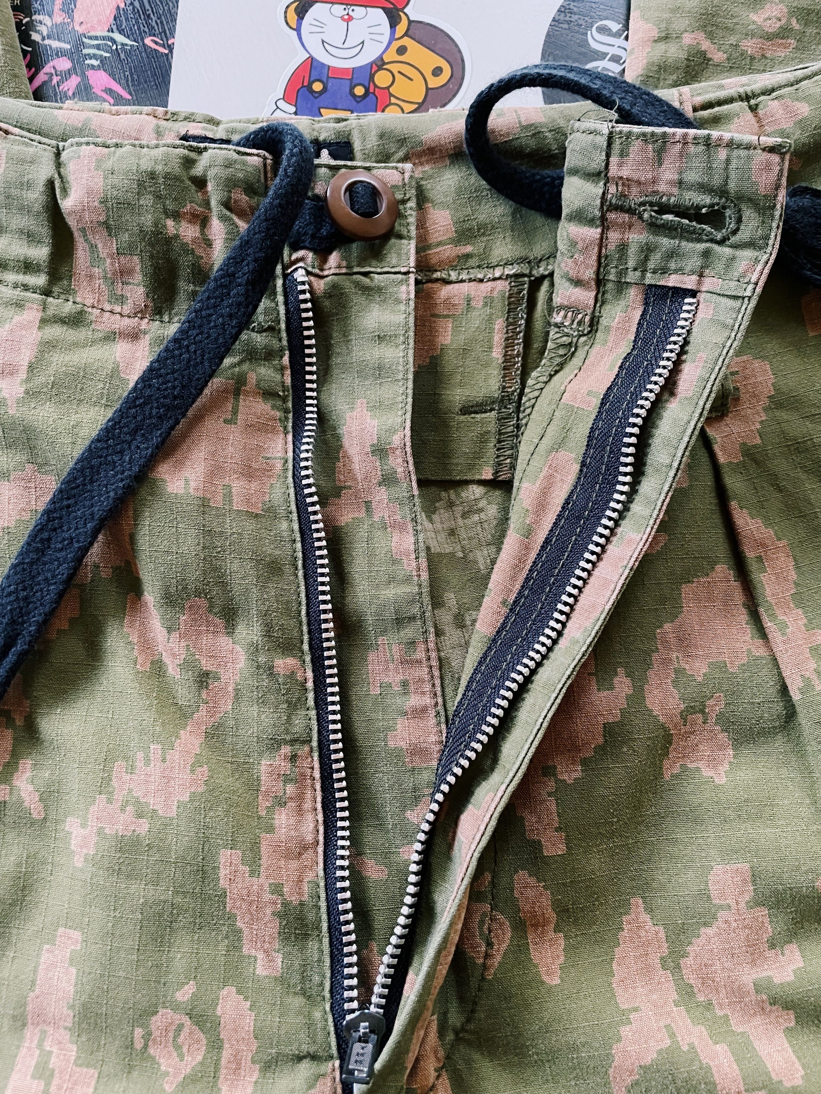 Bape × Nigo × Vintage Vintage Y2K Bape A Bathing Ape Digi Camo Cargo Pants Size US 32 / EU 48 - 6 Thumbnail