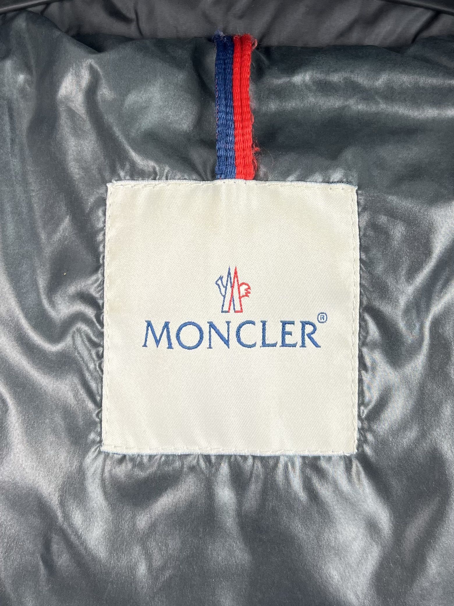 Moncler MONCLER Down Jacket Puffer AUSTIN GIUBBOTTO Patch Logo Gray Size US XL / EU 56 / 4 - 11 Thumbnail
