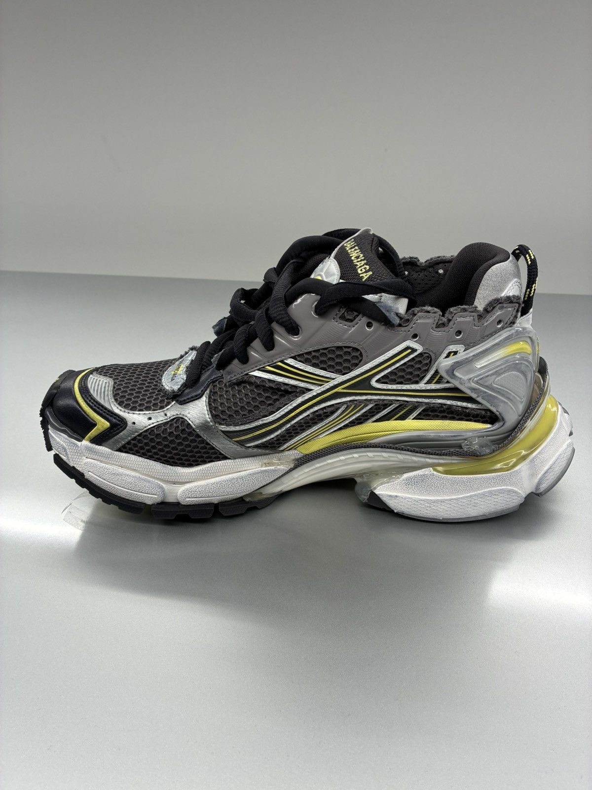 Balenciaga Balenciaga Runner Low tops Size US 9 / EU 42 - 2 Thumbnail