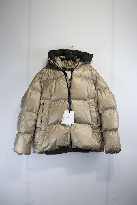 Moncler o1rshd1 Damavand Hooded Down Jacket in Golden Size US L / EU 52-54 / 3 - 1 Thumbnail