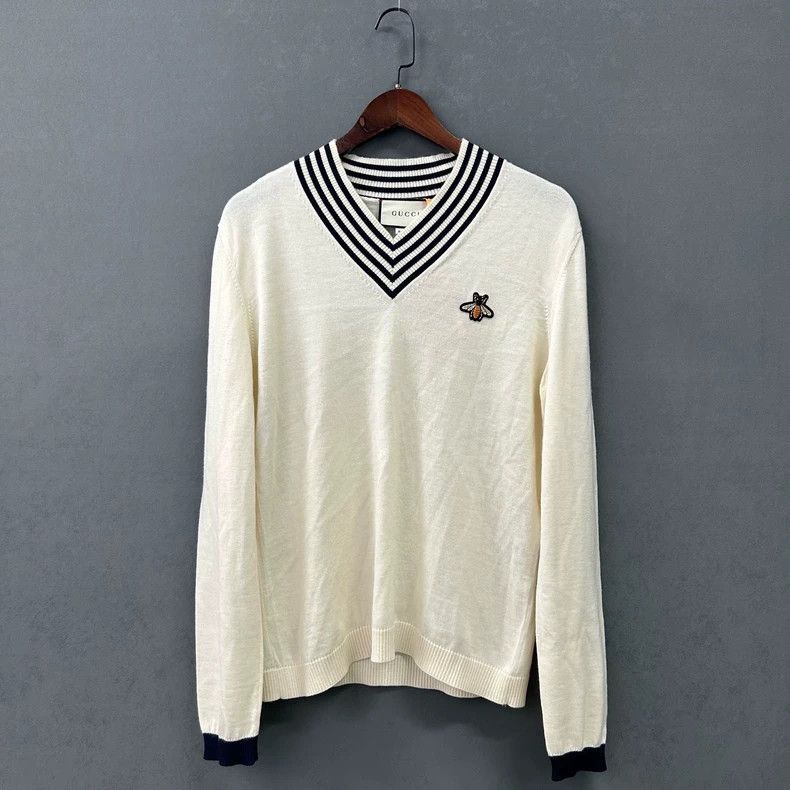 Gucci Gucci Bee pattern V-neck beige wool pullover sweater Size US M / EU 48-50 / 2 - 1 Thumbnail