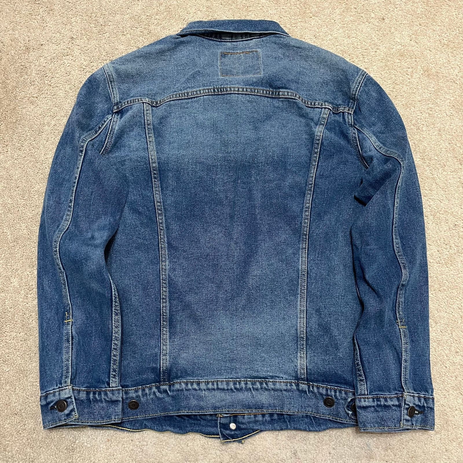 Levi's Vintage Levis Faded Denim Trucker Jacket XL Size US XL / EU 56 / 4 - 3 Thumbnail