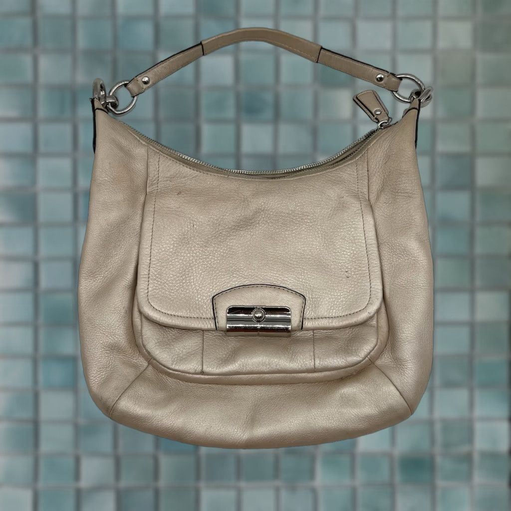 Coach VINTAGE Coach Kristin Leather Large Shoulder Bag Women's Gold Travel Purse Size ONE SIZE - 1 Thumbnail