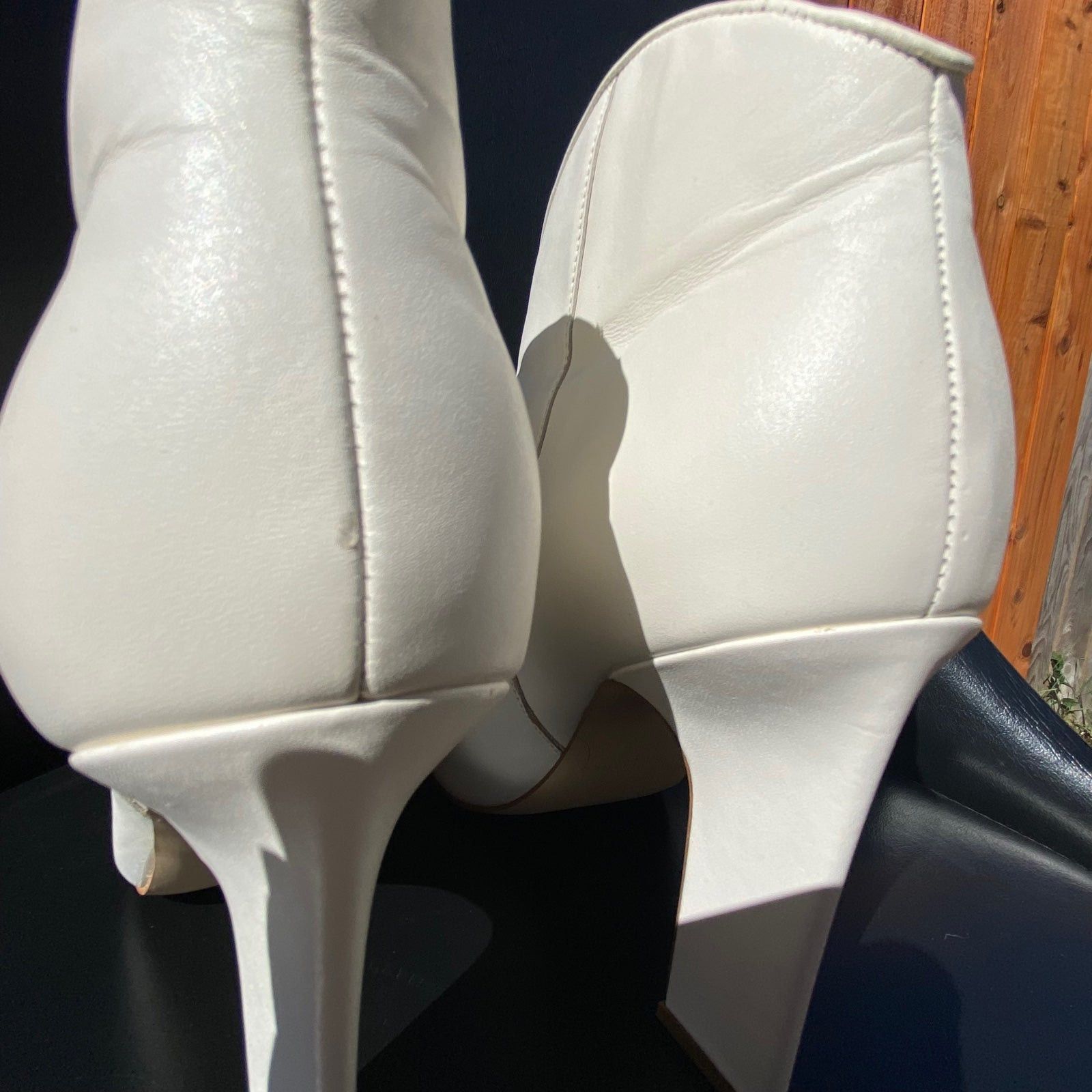 Marc Fisher Marc Fisher LTD White Leather Pointed Toe Ankle Booties Size US 8.5 / IT 38.5 - 8 Thumbnail
