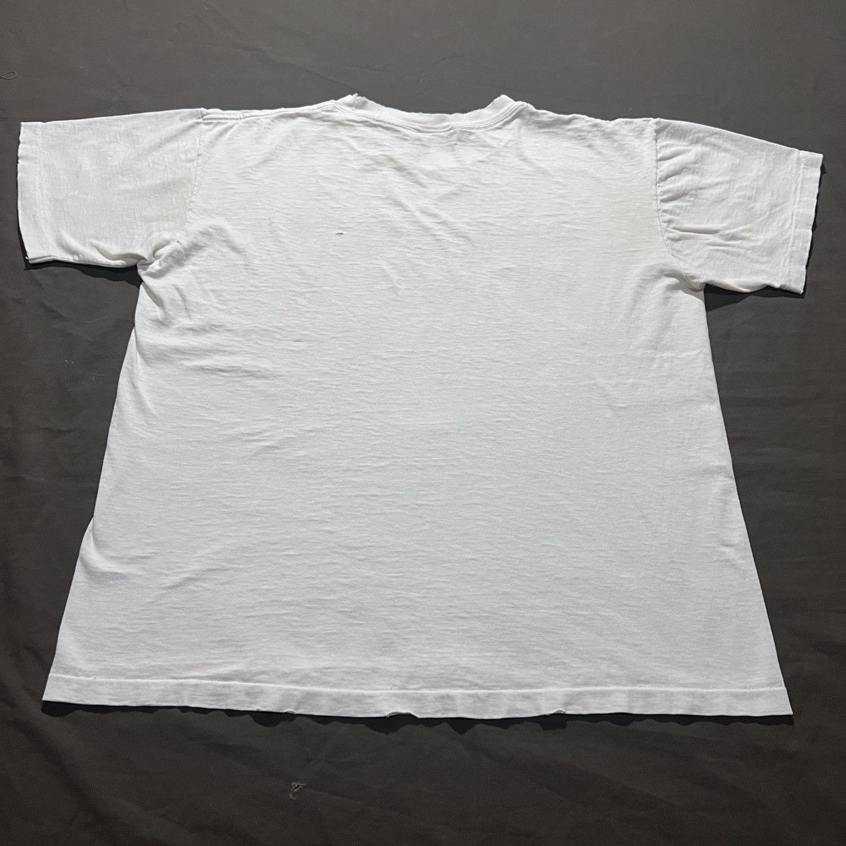 Vintage Vintage 80s 90s Reebok Tee Faded graphic sportwear Size US L / EU 52-54 / 3 - 10 Thumbnail