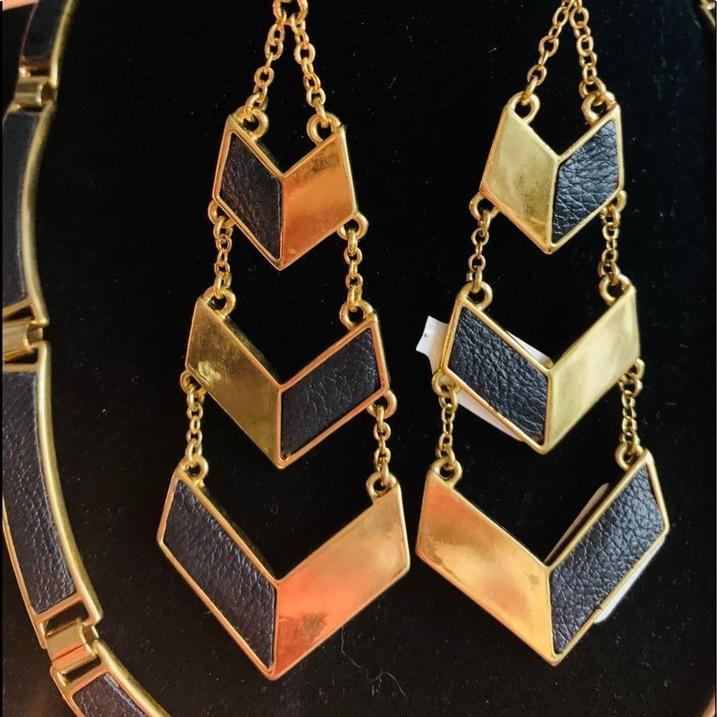 Other BCBG Gold Plated w black Leather Earrings Size ONE SIZE - 2 Thumbnail