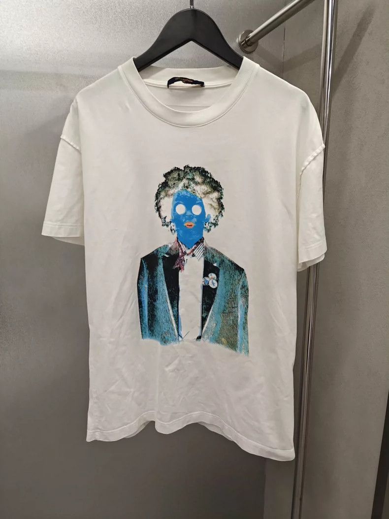 Louis Vuitton Louis Vuitton White Graphic Short Sleeve S - dmc Size US S / EU 44-46 / 1 - 1 Thumbnail