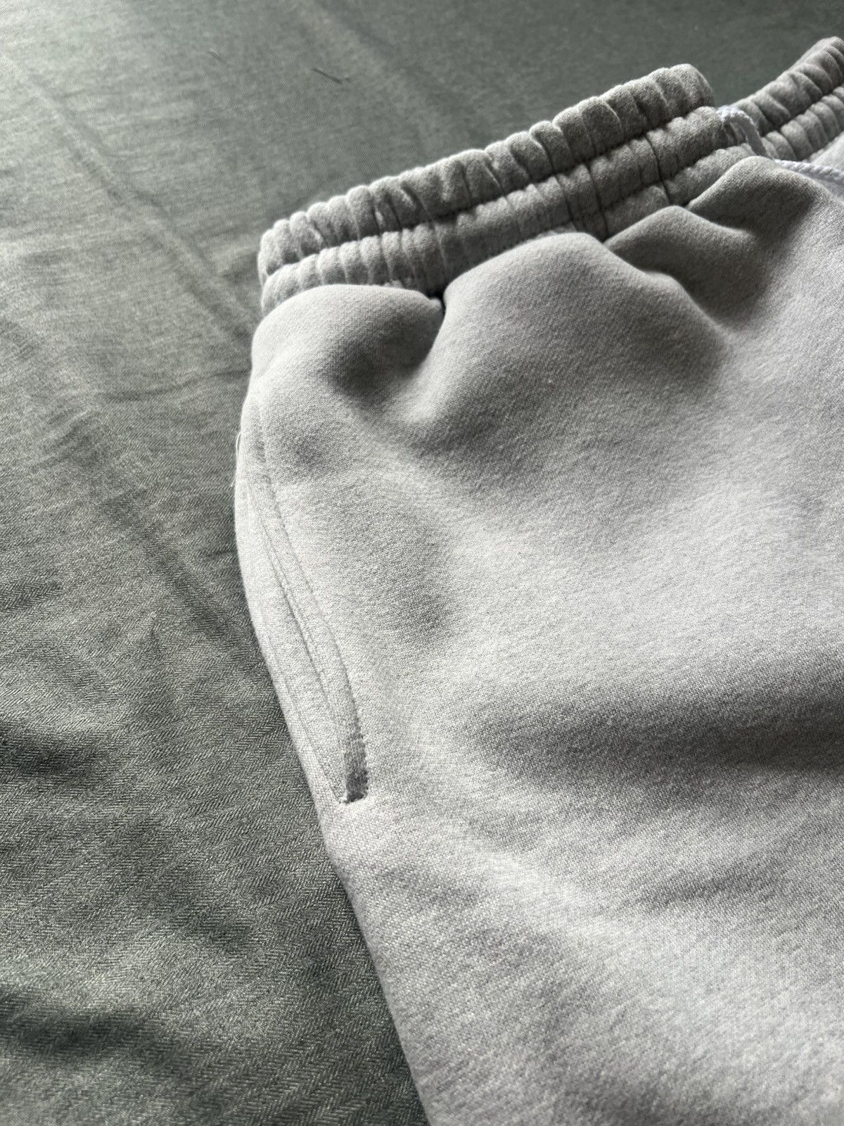 Greedy Unit Greedy Unit Plus One Grey Target Sweatpants Size Medium Size US 32 / EU 48 - 5 Thumbnail
