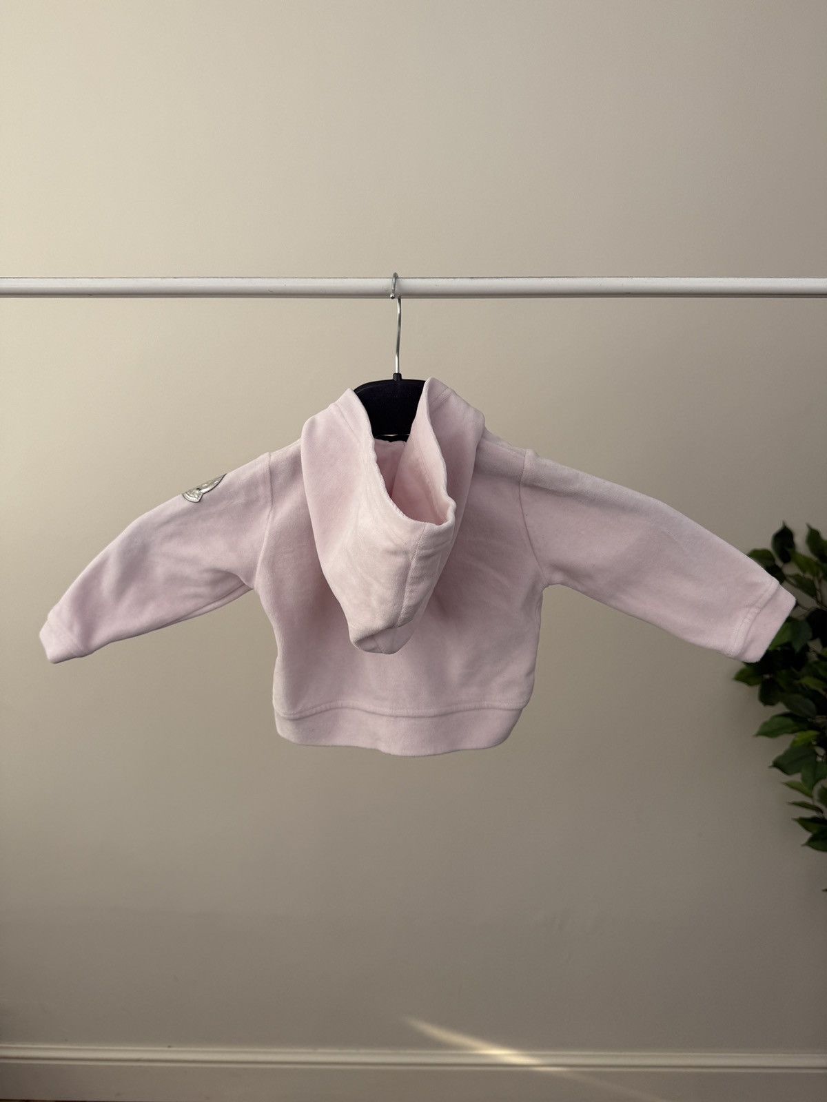 Moncler Moncler Baby Girl Pink Zip Hoodie Fleece Logo 6–9 Months Size XXS / US 00 / IT 34 - 14 Thumbnail