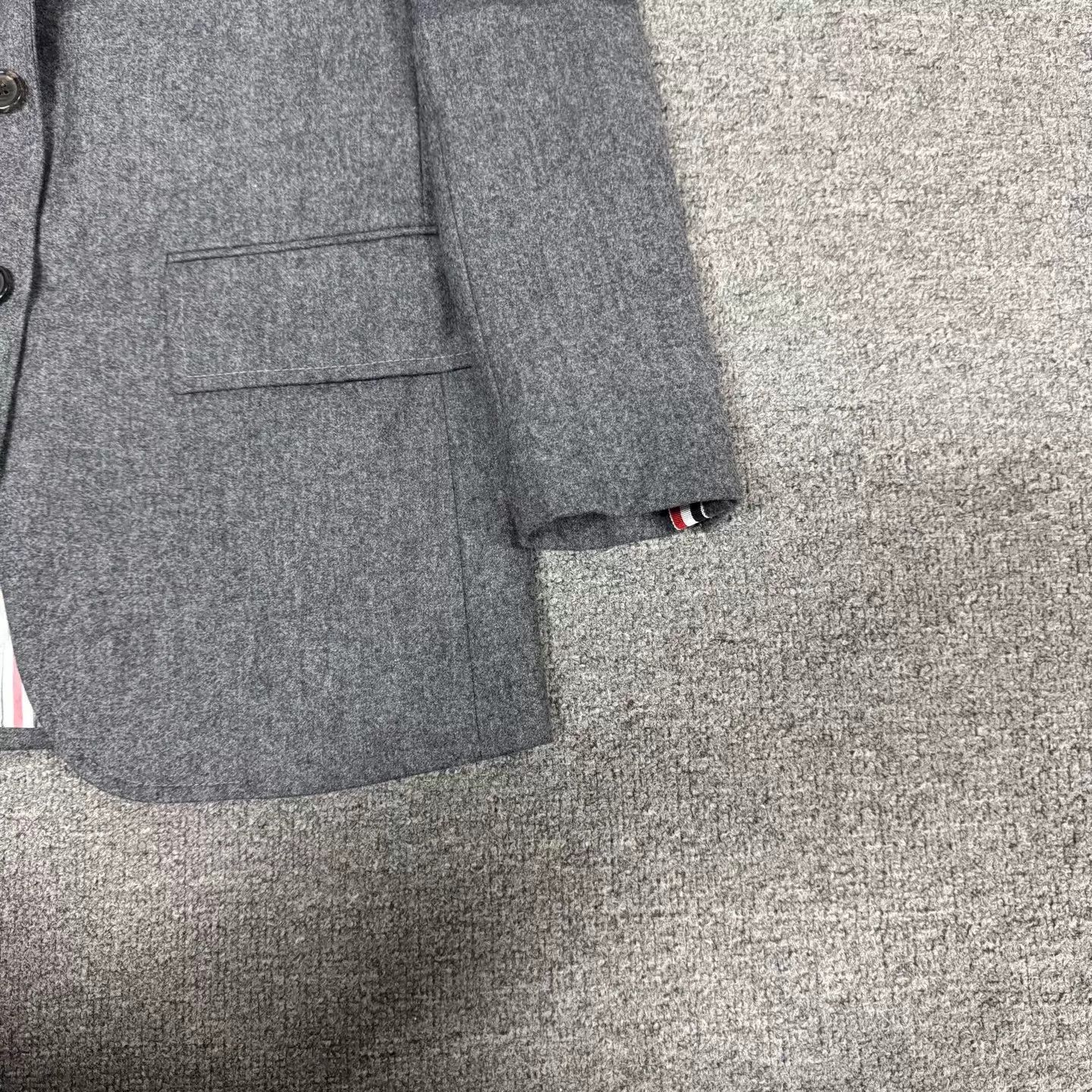Thom Browne Thom Browne Gray 4-Stripe Wool Suit Jacket US40 99New Size S / US 4 / IT 40 - 4 Thumbnail