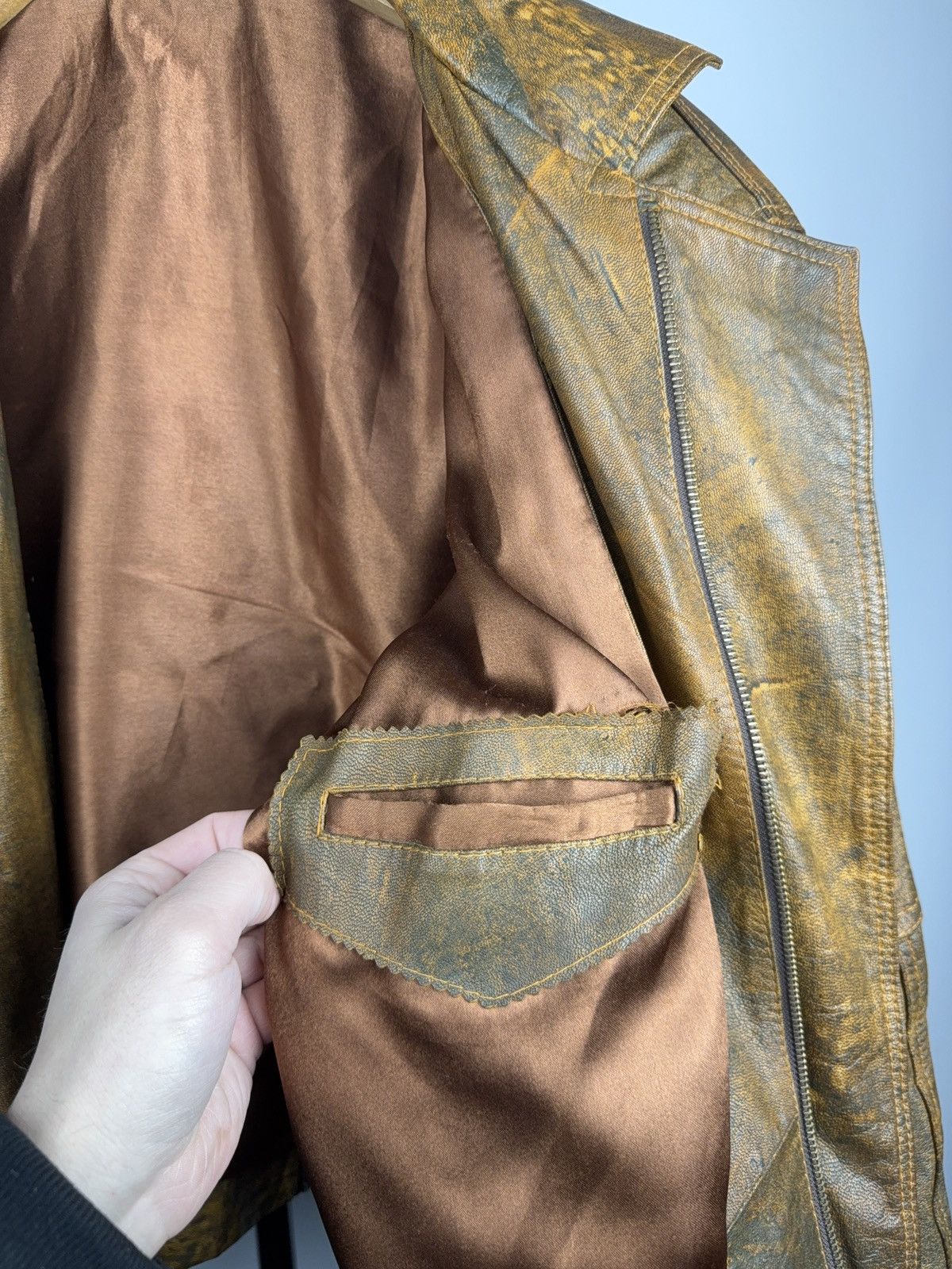 Genuine Leather Vintage Avant Garde 90s Grunge Leather Bomber Jacket Brown Size US S / EU 44-46 / 1 - 19 Thumbnail
