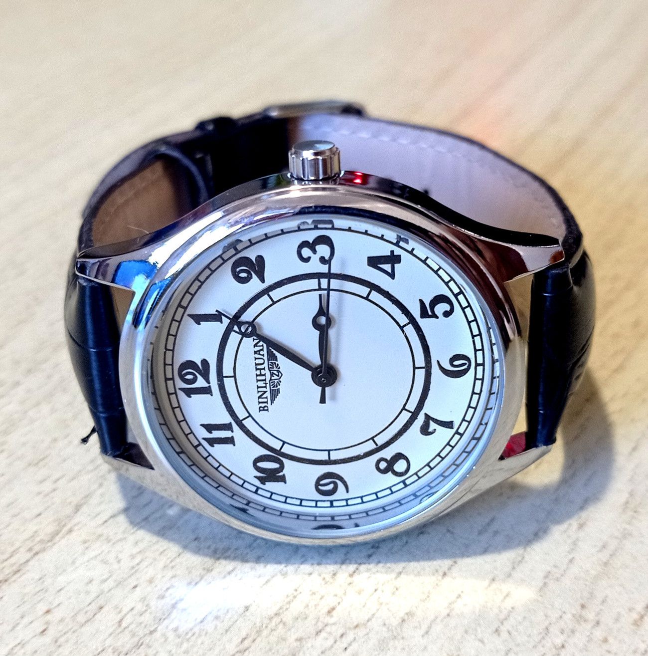Vintage Vintage Big Face Number Signs Flattering Wrist Watch Unique ...