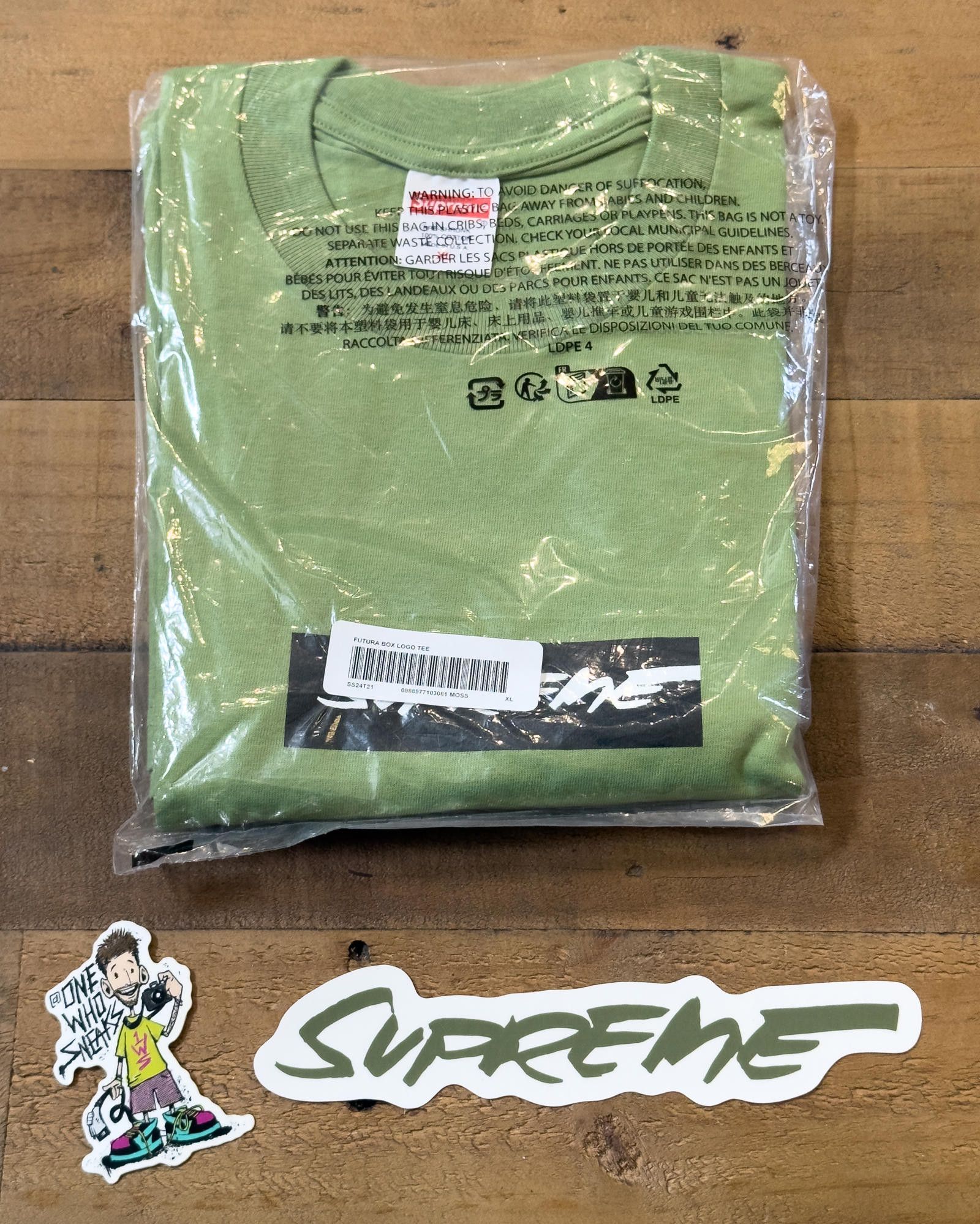 Supreme Supreme Futura Box Logo Tee & Sticker Size XL Size US XL / EU 56 / 4 - 1 Thumbnail