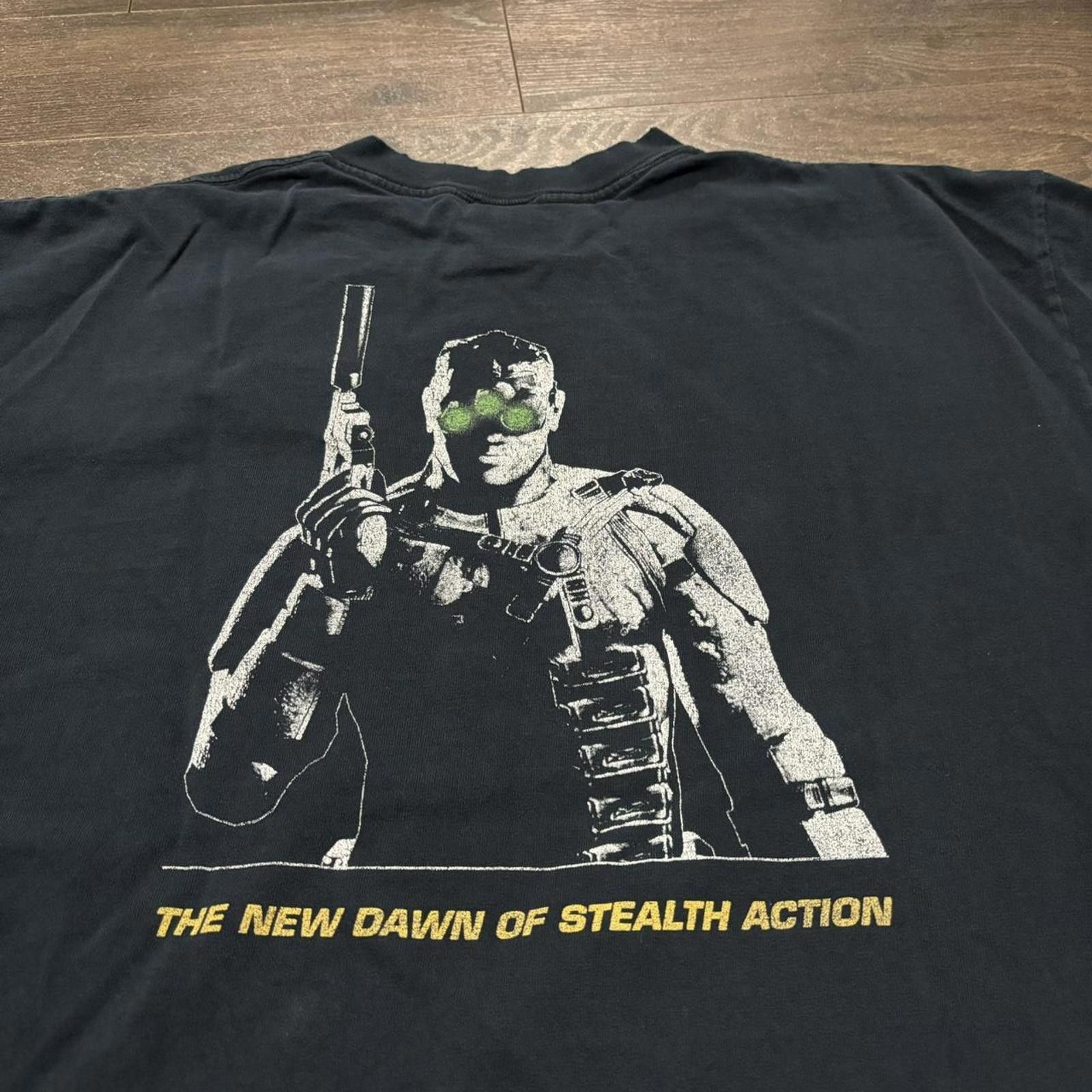 Fruit Of The Loom Vintage tom Clancy’s splinter cell pandora tomorrow t shirt Size US XL / EU 56 / 4 - 1 Thumbnail