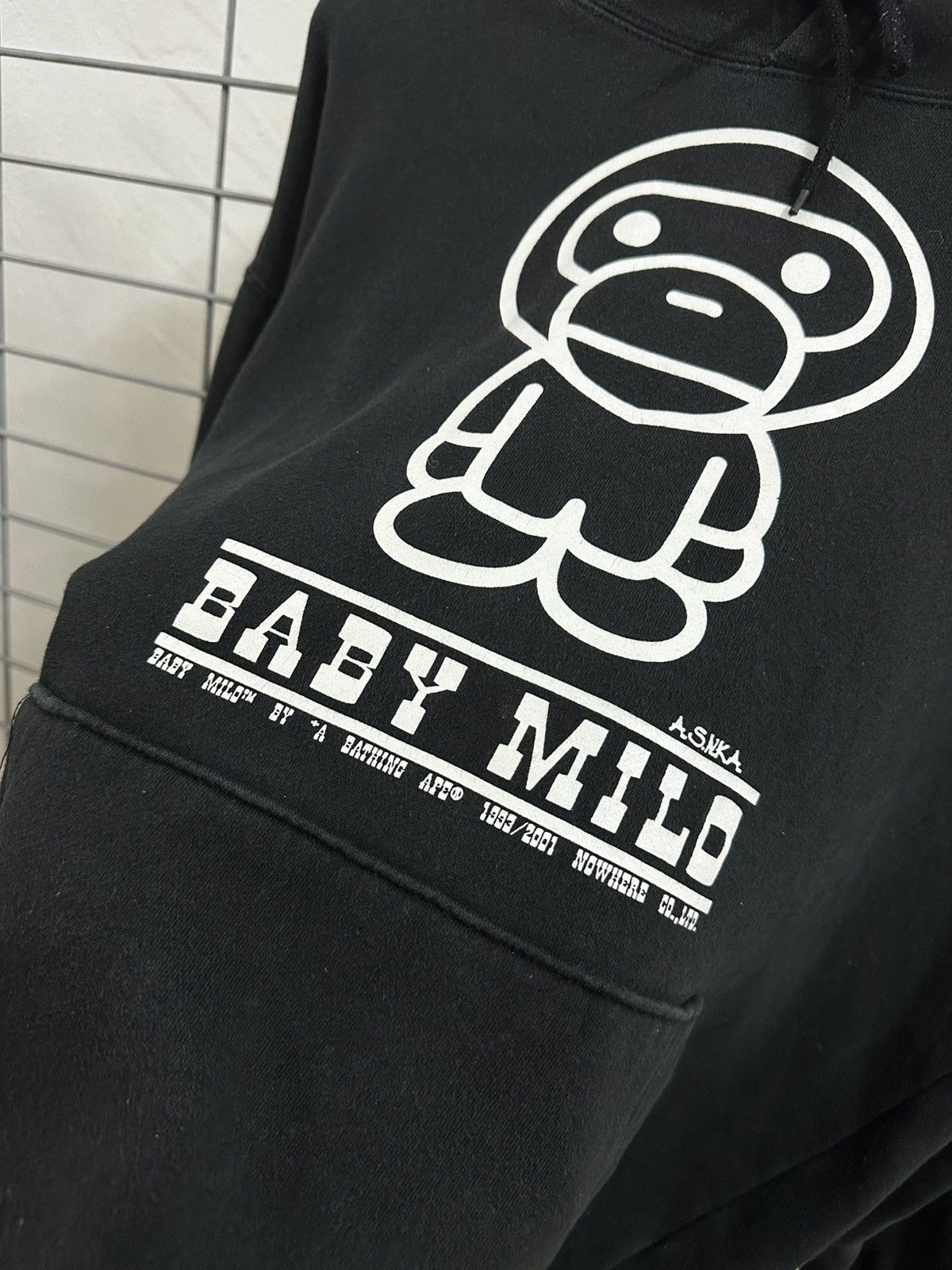 Vintage Vintage 2001 Bape Baby Milo Nowhere Co Ltd Parody Hoodie Size US M / EU 48-50 / 2 - 6 Thumbnail