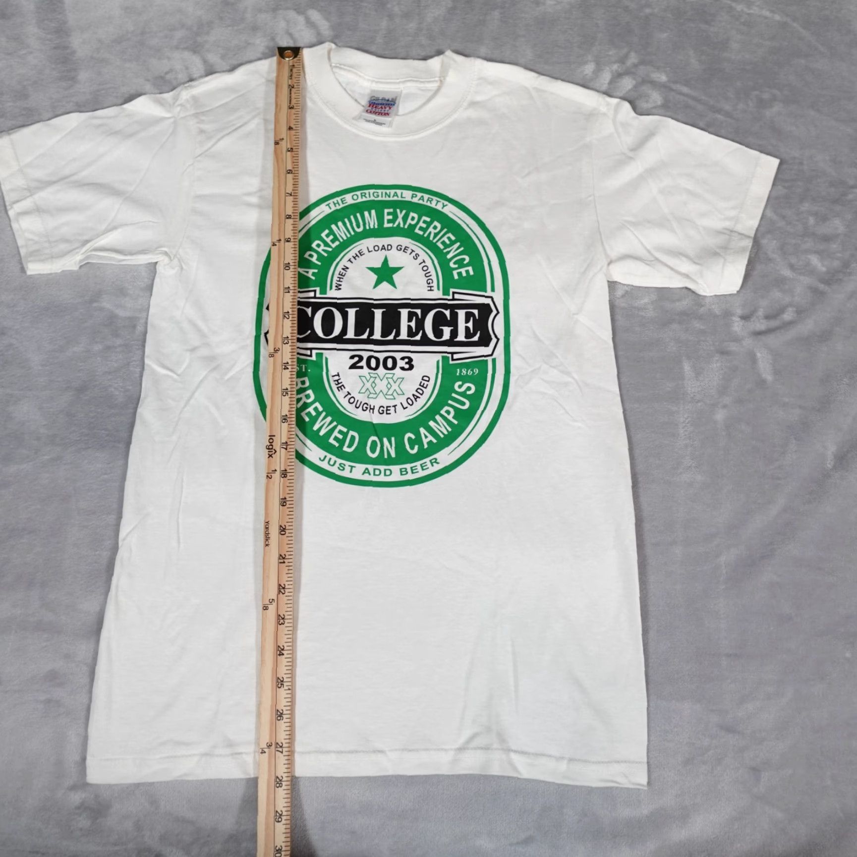 Vintage VINTAGE College Beer Parody T Shirt Men Small White Graphic Print 2000s Liquor Drinking Unisex Size US S / EU 44-46 / 1 - 6 Thumbnail