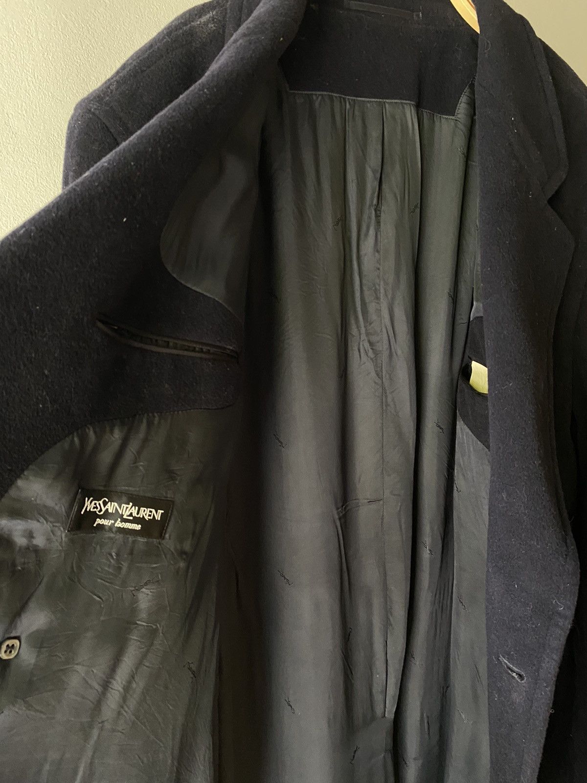 Yves Saint Laurent YVES SAINT LAURENT pour homme Navy Double-Breasted Coat Size US XXL / EU 58 / 5 - 6 Thumbnail