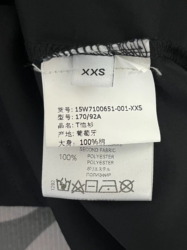 Givenchy Givenchy Black hole short-sleeve T-shirt, XXS size, made i Size US XXS / EU 40 - 4 Thumbnail