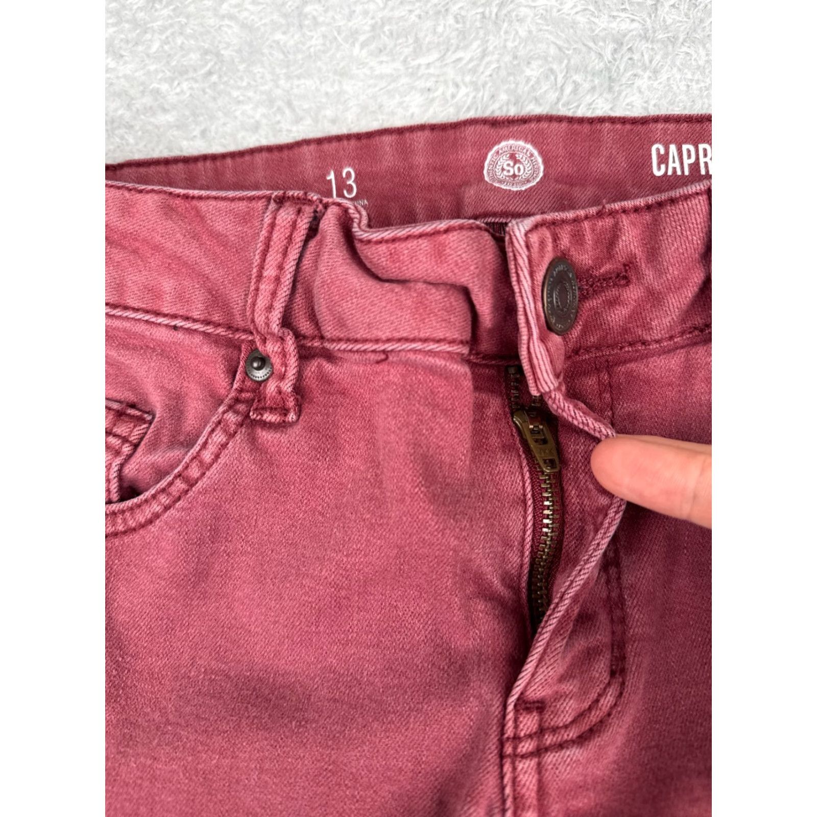 Vintage SO Jeans Juniors 13 Red Denim Capri Mid Rise Cotton Rayon Blend 30x22 Size 34" / US 12 / IT 48 - 5 Thumbnail