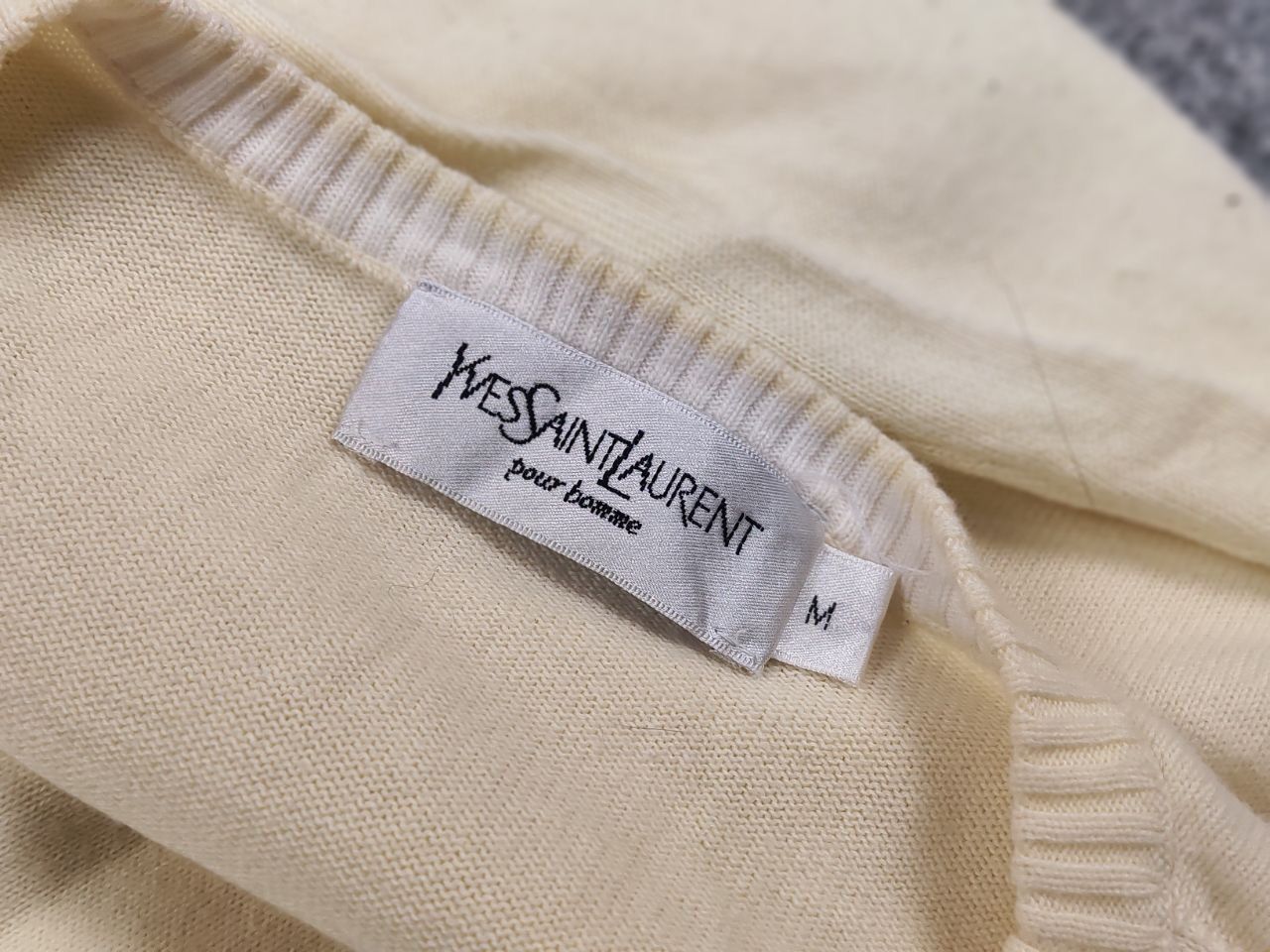 Yves Saint Laurent Vintage Yves Saint Laurent yellow big Logo Light Sweater Size US M / EU 48-50 / 2 - 16 Thumbnail