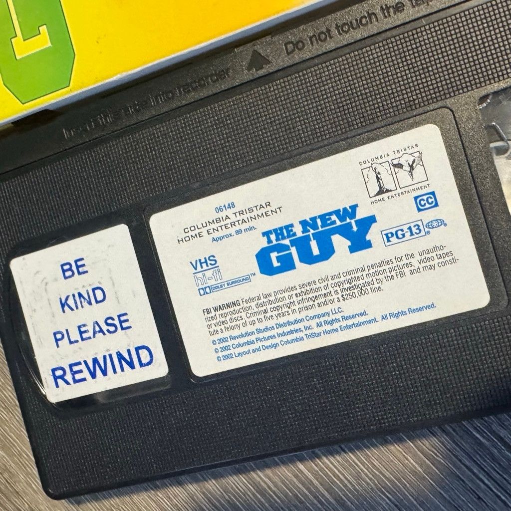 Vintage 2002 Columbia Tristar Home Entertainment The New Guy VHS Bla Size ONE SIZE - 3 Thumbnail