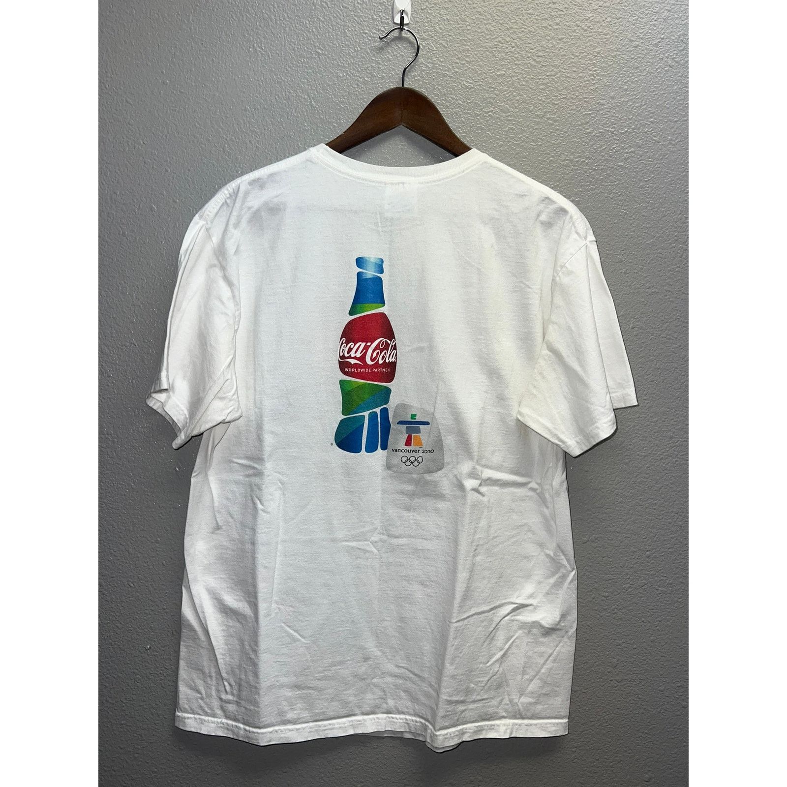 Hanes Vintage Coke Shirt Olympics Vancouver 2010 Coca-Cola Tee L Size US L / EU 52-54 / 3 - 1 Thumbnail