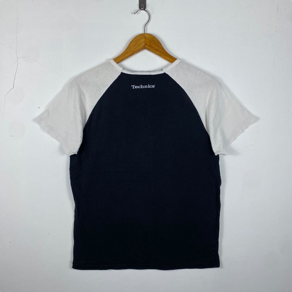 Vintage TECHNICS Box Logo Graphic Distressed Tee Shirt Medium Size Size US M / EU 48-50 / 2 - 5 Thumbnail
