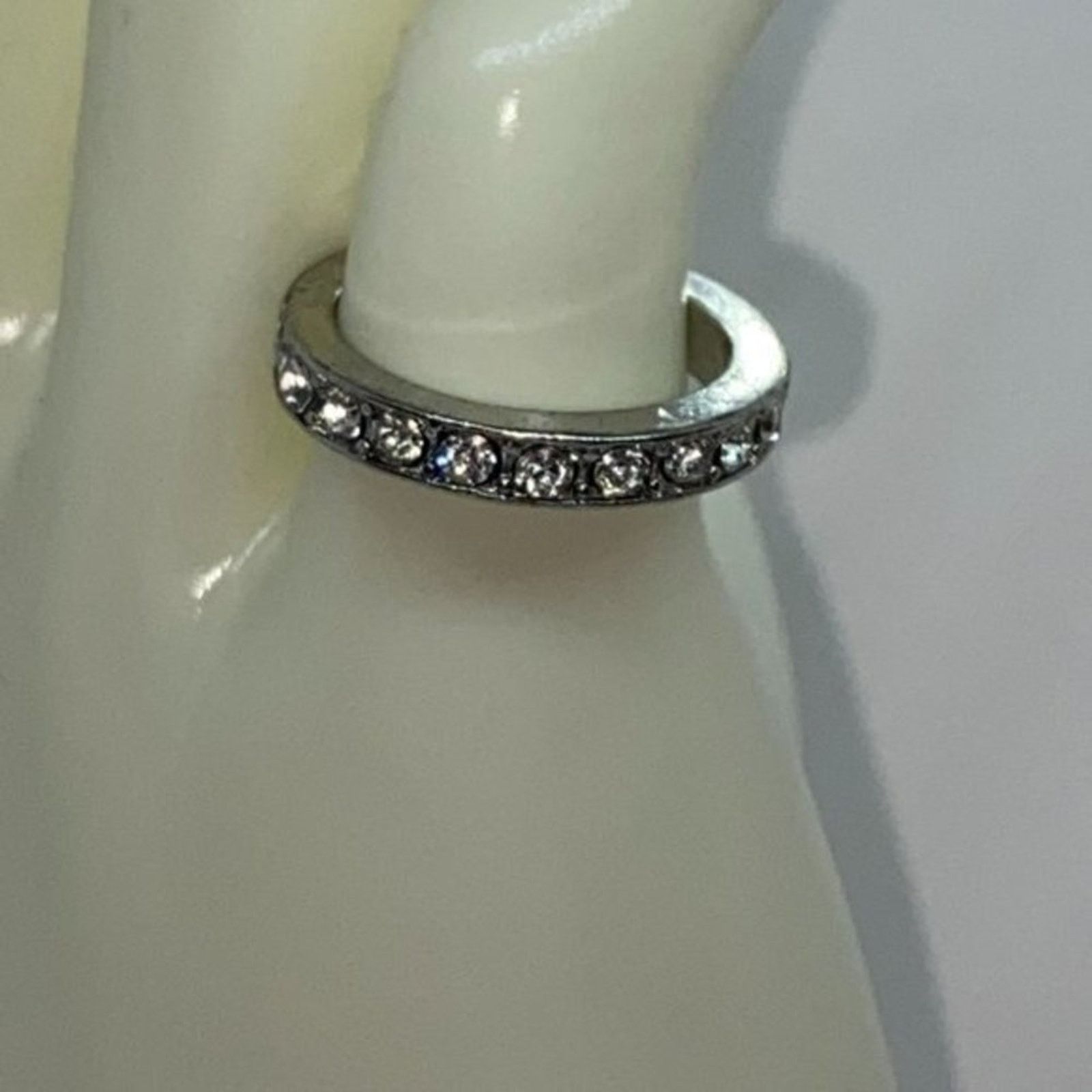 Handmade Silver-Tone Clear Rhinestone Band Style Ring Size 6.5 Size ONE SIZE - 2 Thumbnail