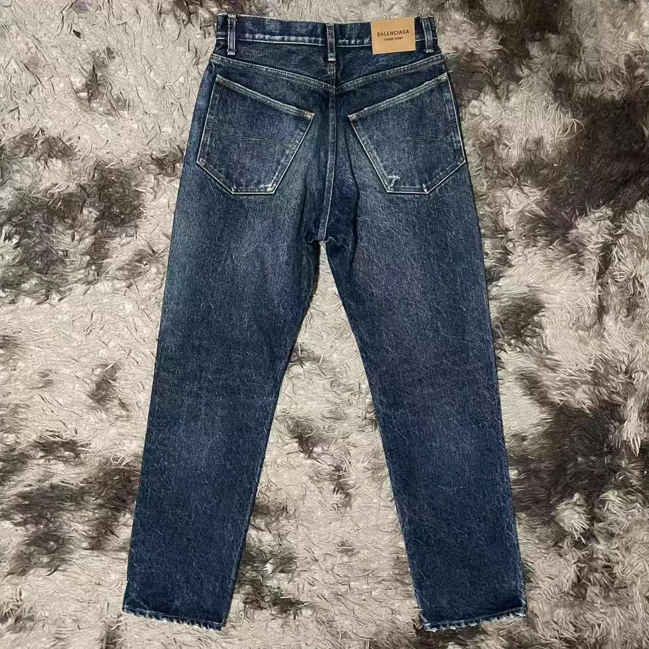 Balenciaga Balenciaga Garde-robe 23SS Worn Loose Denim Jeans Men Size US 30 / EU 46 - 2 Thumbnail