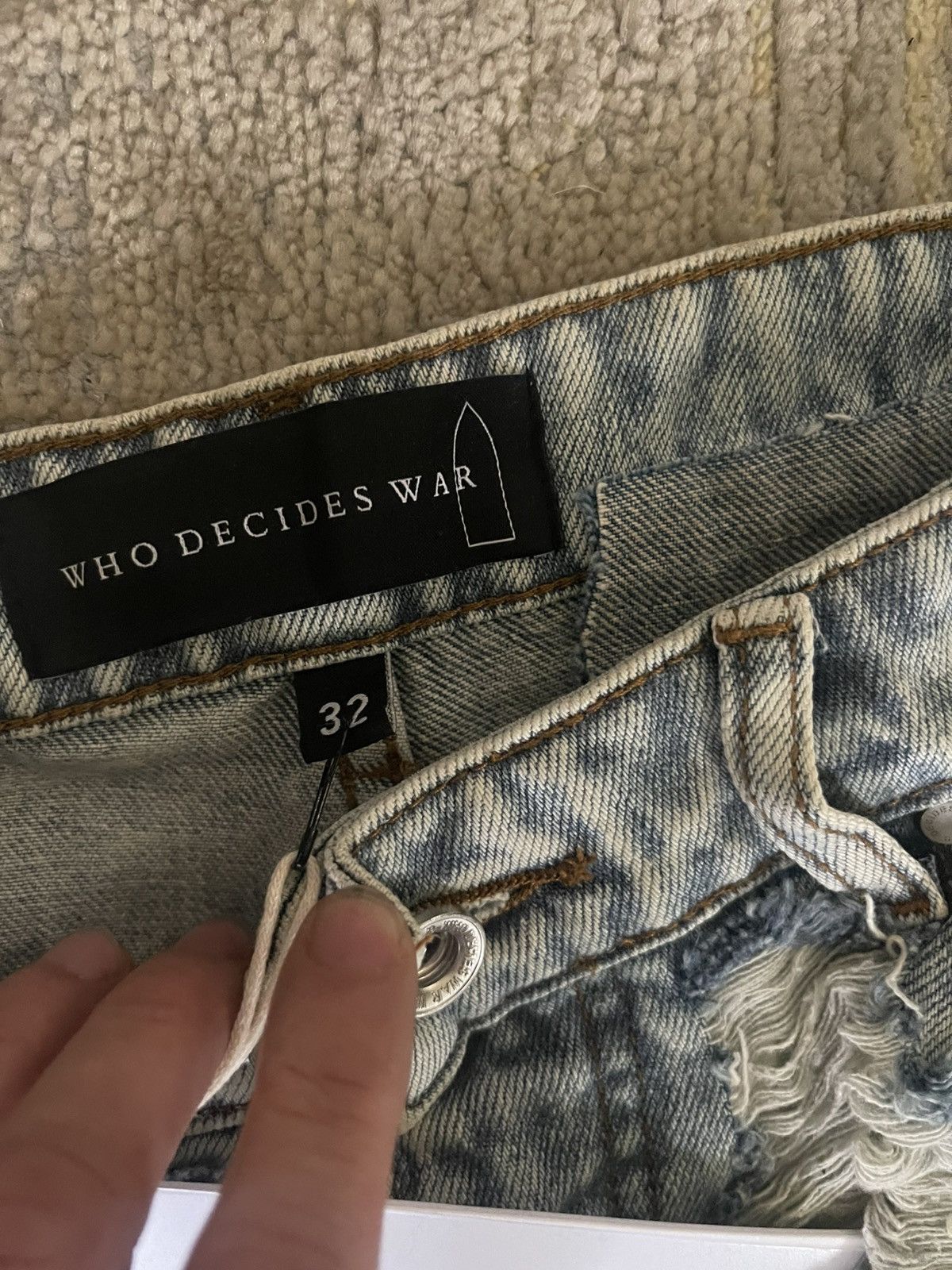 Who Decides War Who Decides War Size 32 denim new w/tags! 100%Authentic Size US 32 / EU 48 - 6 Thumbnail