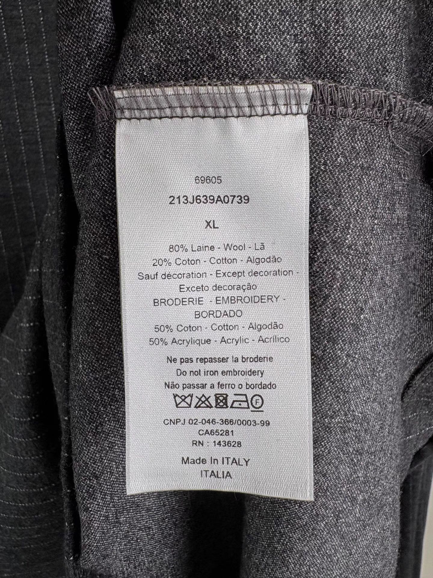 Dior DIOR Dark Grey Embroidered Slogan Wool Long Sleeve K1 Size US XL / EU 56 / 4 - 5 Thumbnail