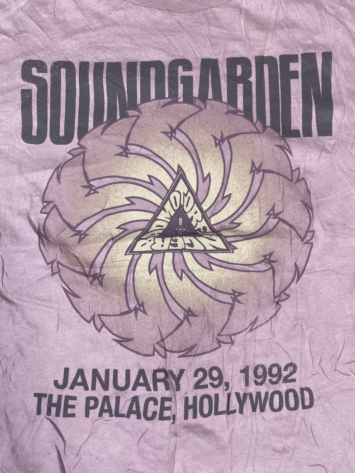 Band Tees Soundgarden band tee size L big logo Size US L / EU 52-54 / 3 - 5 Thumbnail