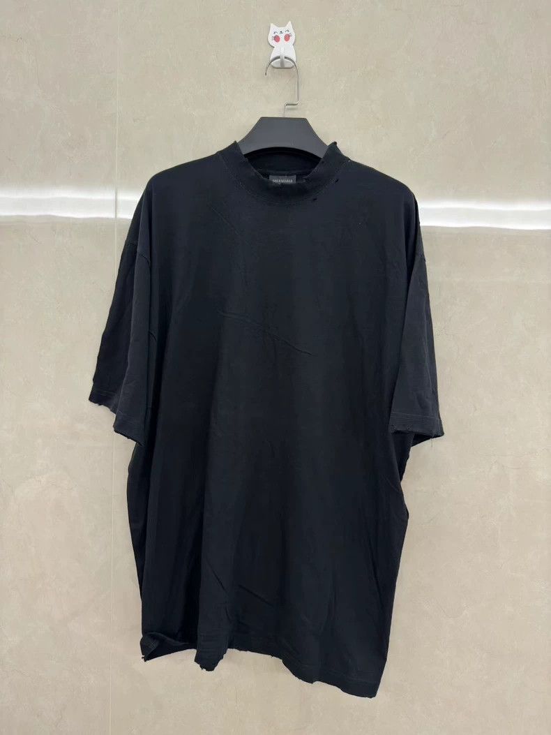 Balenciaga Balenciaga Neck embroidery logo hole short sleeve Size US S / EU 44-46 / 1 - 1 Thumbnail