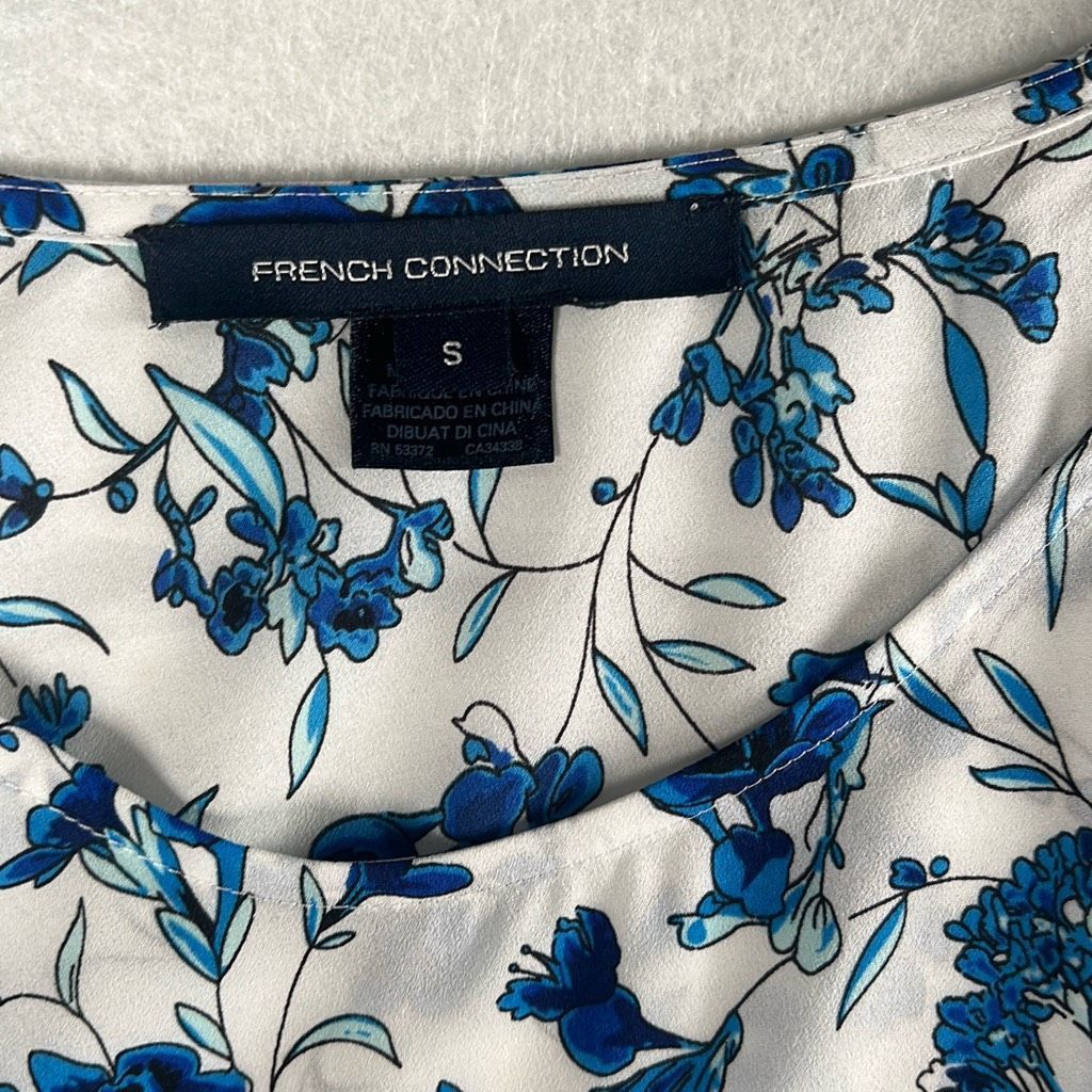French Connection New French Connection Blue Floral Raglan Sleeve Blouse Size Size S / US 4 / IT 40 - 2 Thumbnail