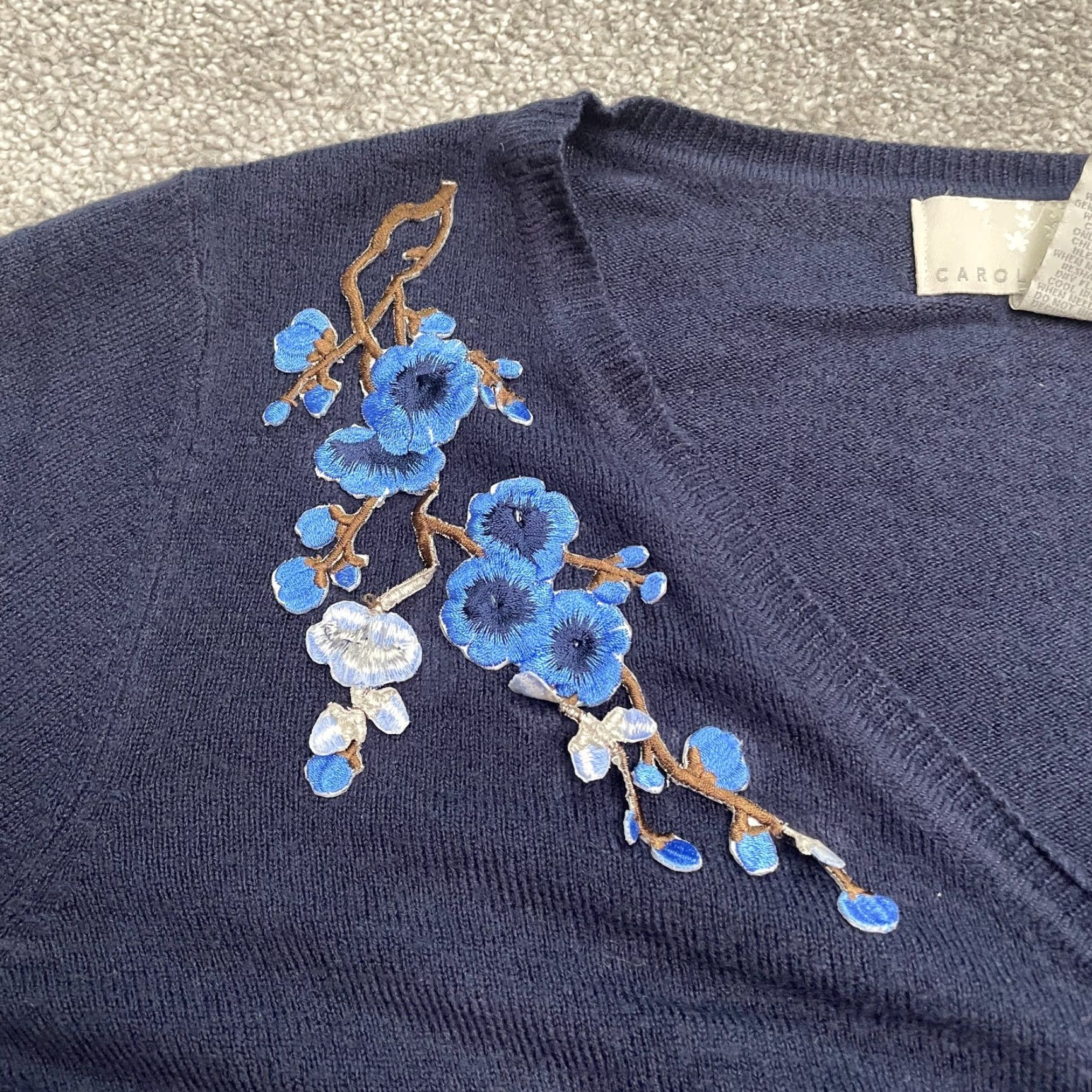 Vintage Carolyn Taylor Cardigan Sweater Womens Large Navy Blue Embroidered Floral Casual Size L / US 10 / IT 46 - 4 Thumbnail