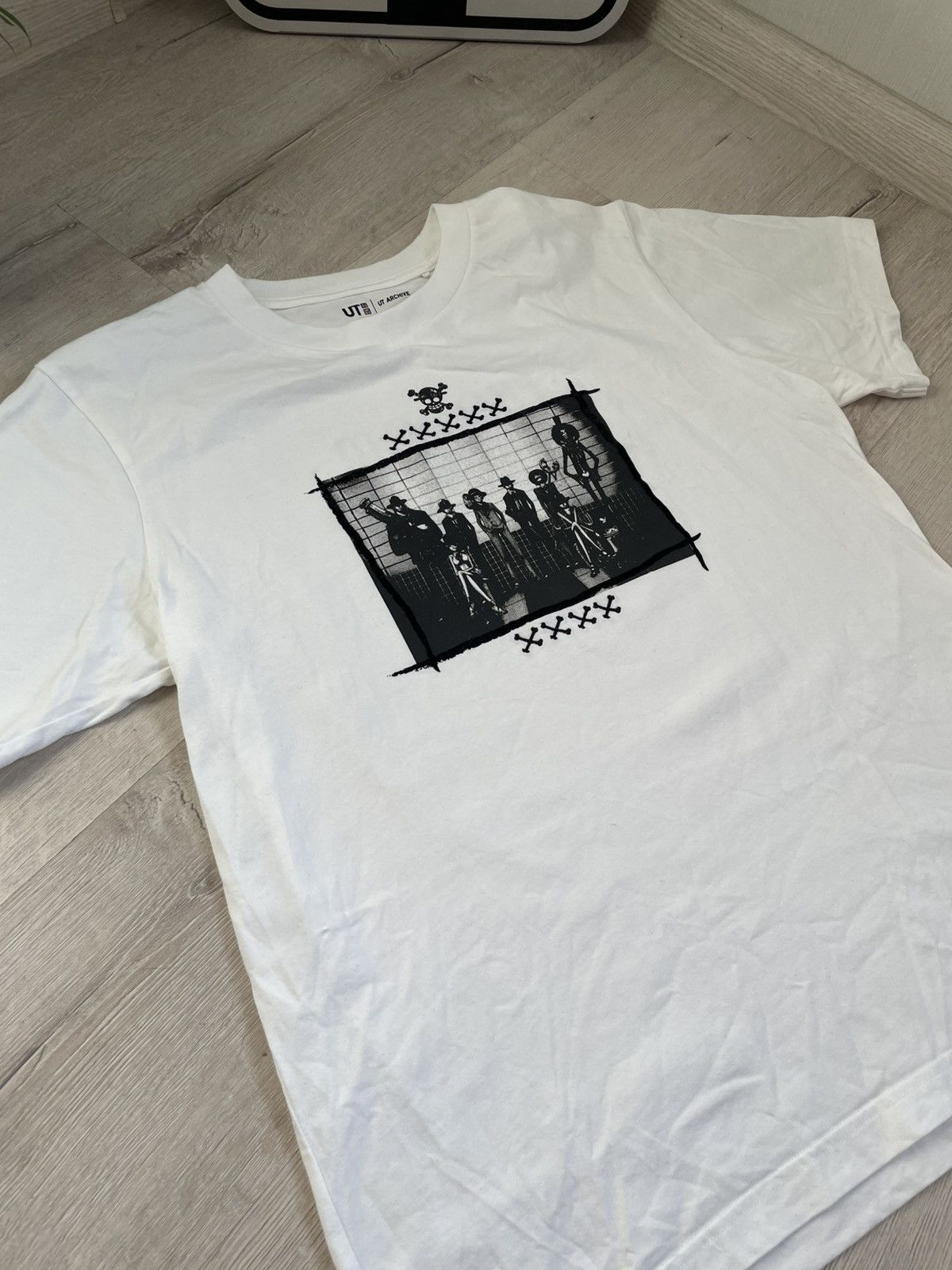 One Piece × Uniqlo Rare One Piece Uniqlo UT Archive King Of Pirates Anime Tee Size US M / EU 48-50 / 2 - 4 Thumbnail