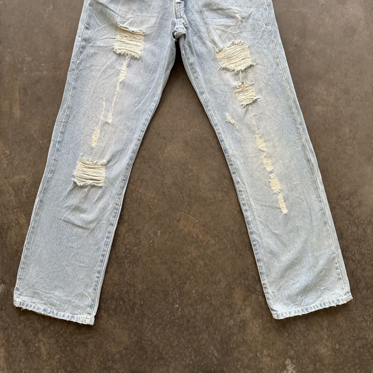 Japanese Brand Vintage Japansese Abercrombie Faded Denim Lightwash Pant Size US 30 / EU 46 - 2 Thumbnail