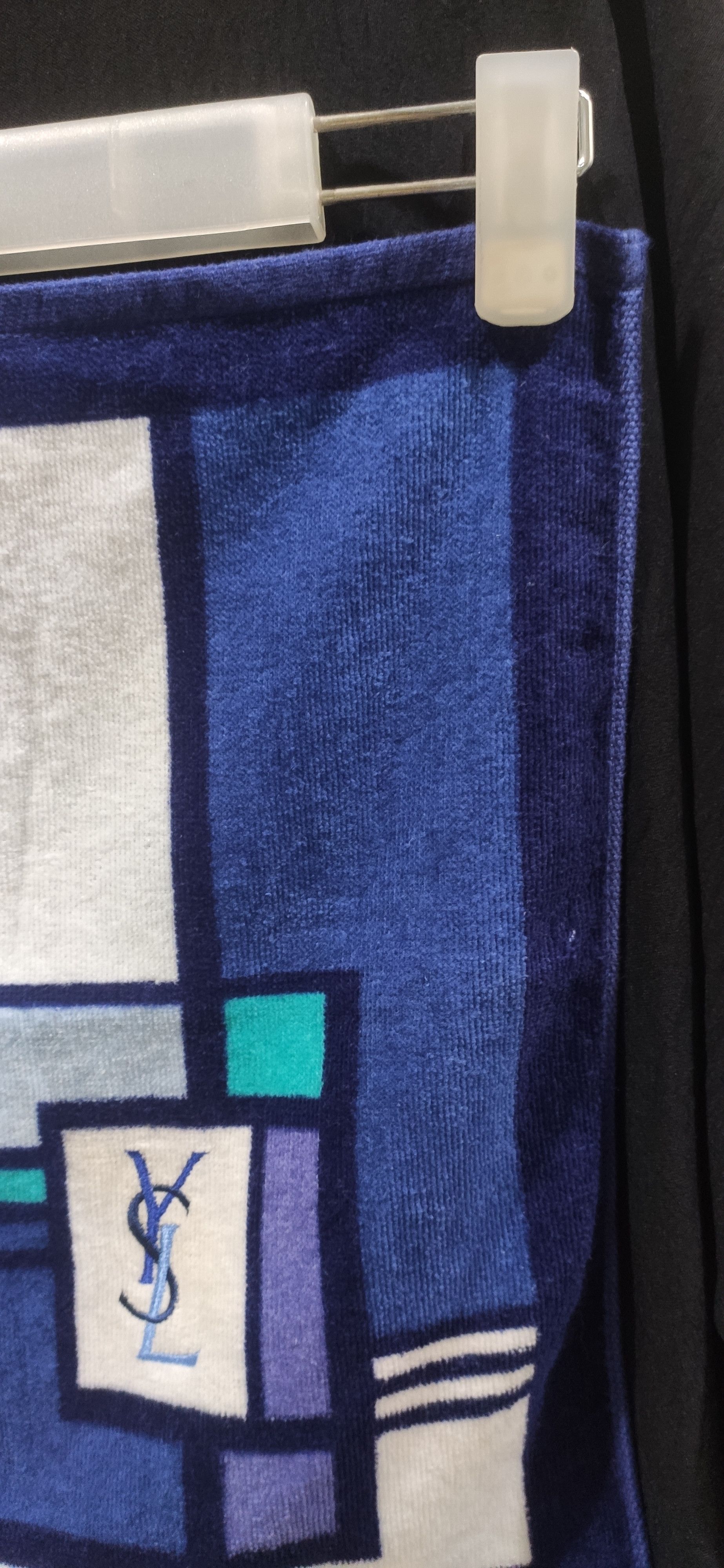 Yves Saint Laurent Yves Saint Laurent Face Towel Size ONE SIZE - 6 Thumbnail